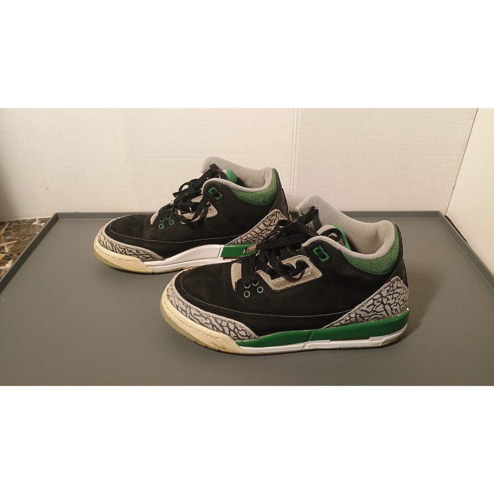 Air Jordan 3 Retro sz.-Boys 6Y  Black Pine Green Fair Elephant Print CT8532-030